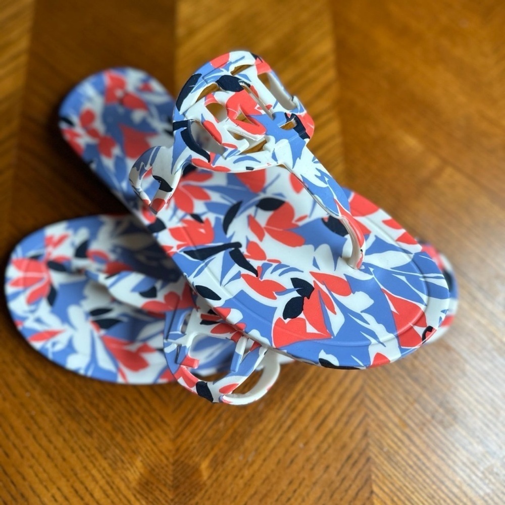 Lauren Ralph Lauren Audrie Floral
Jelly Sandal Henri Floral Sz 8 B (M) - Picture 3 of 4